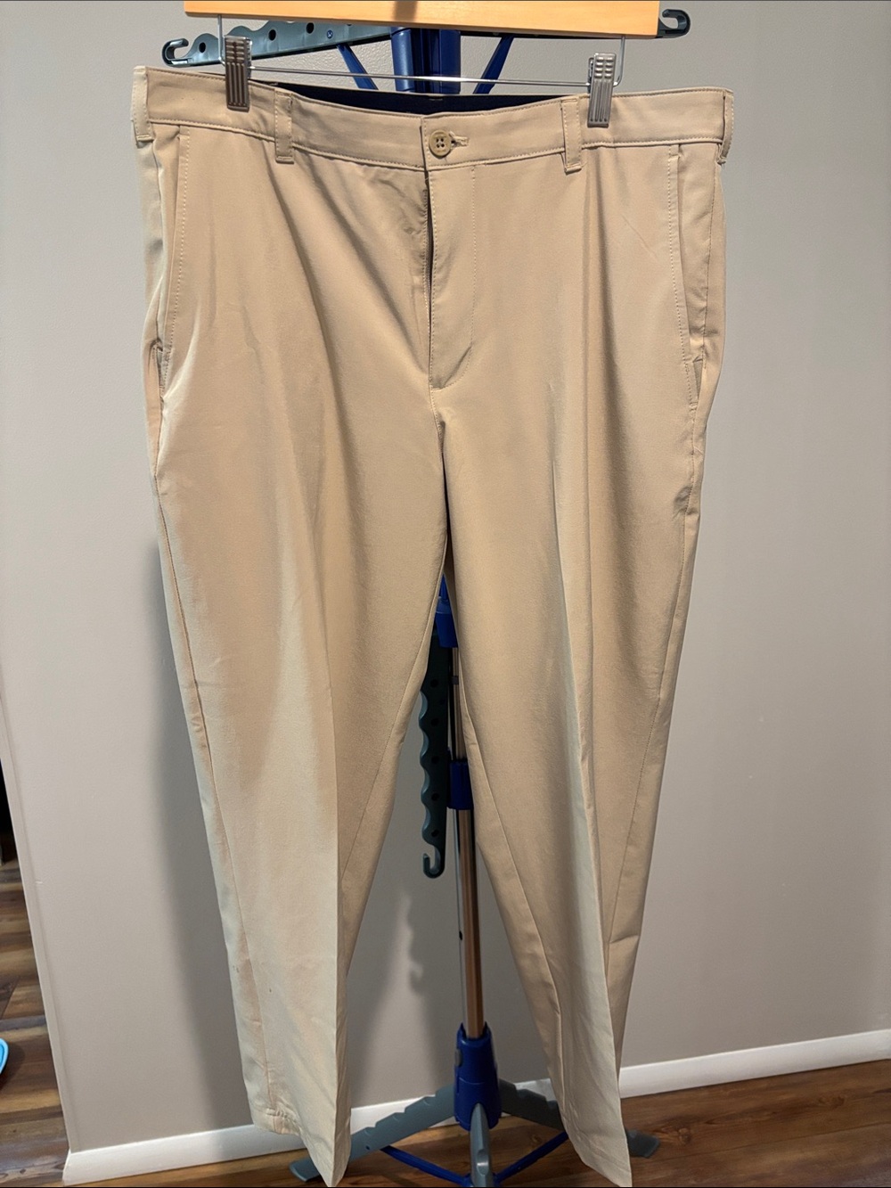 Izod Golf Classic Men's Khaki Dress Pants - Tailored Fit